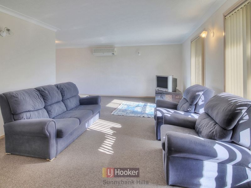 27 Yewleaf Place, Calamvale QLD 4116