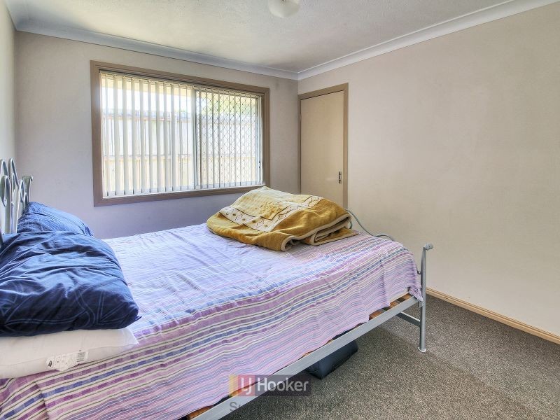 27 Yewleaf Place, Calamvale QLD 4116