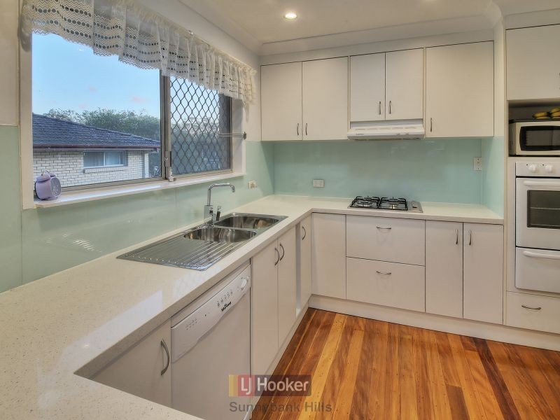 13 Nevern Street, Macgregor QLD 4109