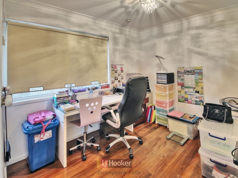 13 Nevern Street, Macgregor QLD 4109