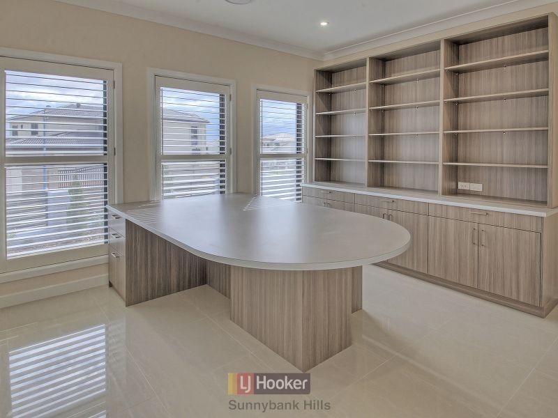 66 Hawthorn Circuit, Stretton QLD 4116