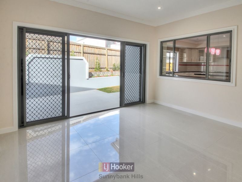 66 Hawthorn Circuit, Stretton QLD 4116