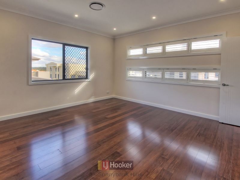 66 Hawthorn Circuit, Stretton QLD 4116