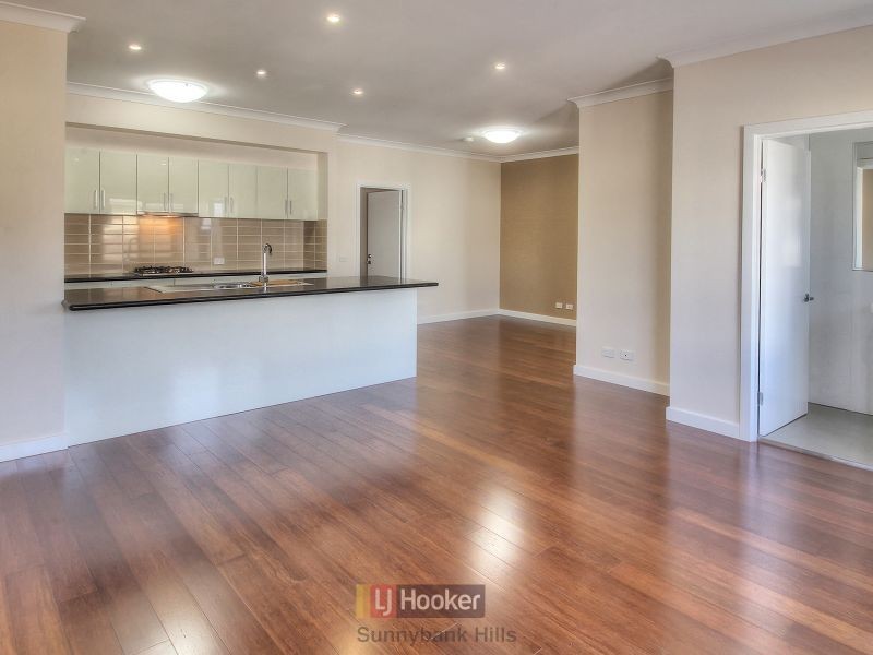 66 Hawthorn Circuit, Stretton QLD 4116