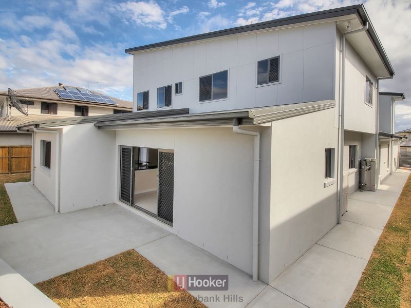 66 Hawthorn Circuit, Stretton QLD 4116