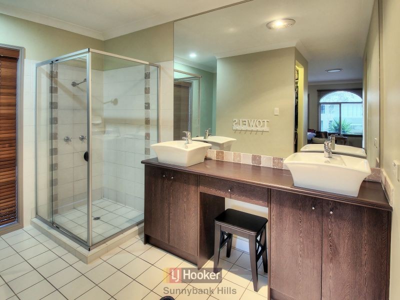 12 Lincon Place, Parkinson QLD 4115