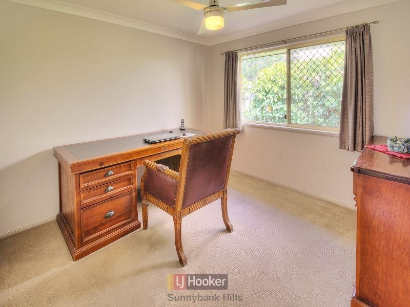 80 Paddington Crescent, Stretton QLD 4116