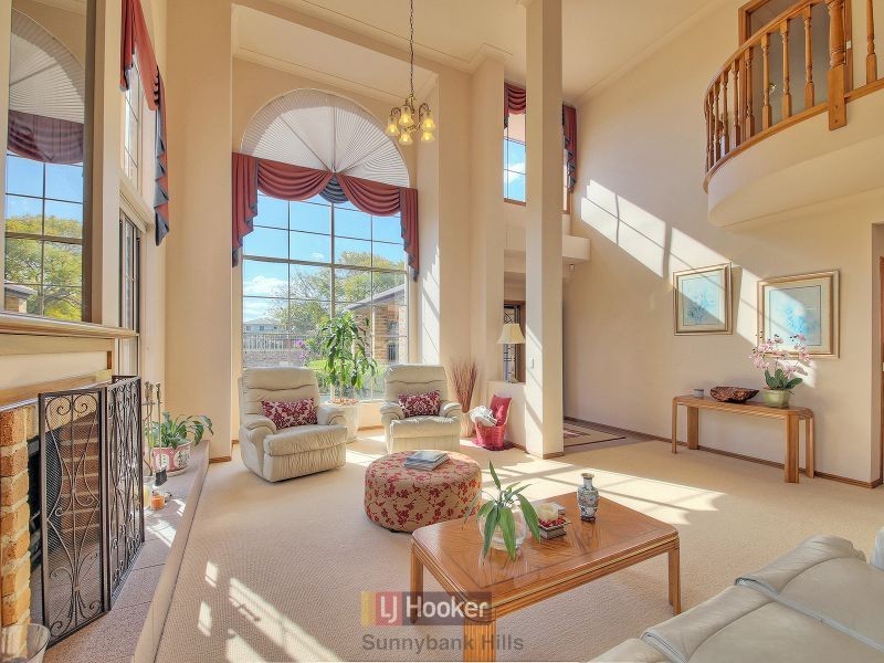 2 Capstan Place, Macgregor QLD 4109