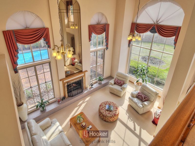 2 Capstan Place, Macgregor QLD 4109