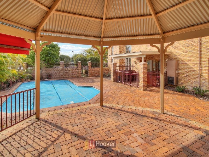 2 Capstan Place, Macgregor QLD 4109