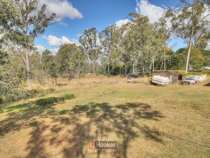 682 Middle Road, Greenbank QLD 4124