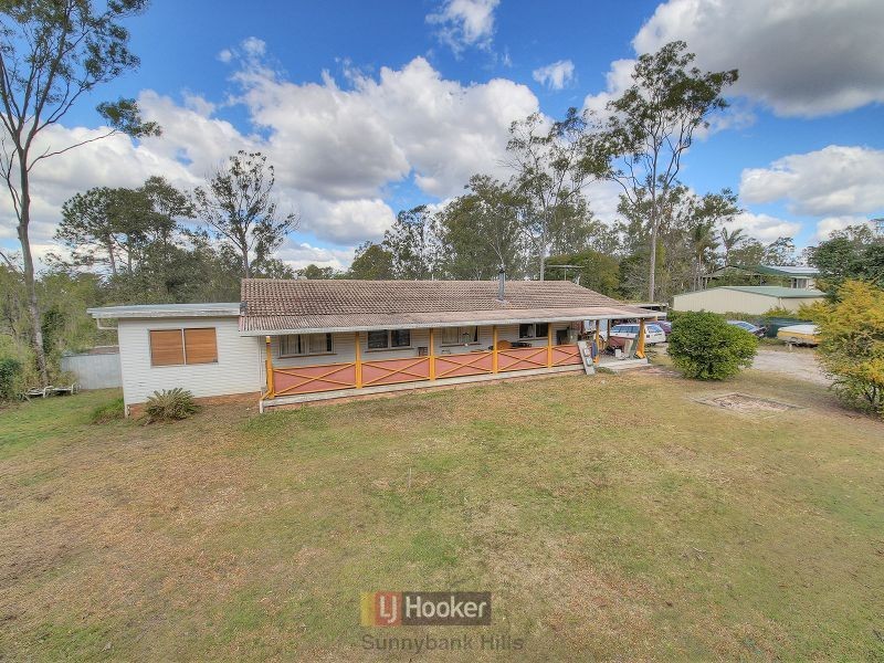 682 Middle Road, Greenbank QLD 4124