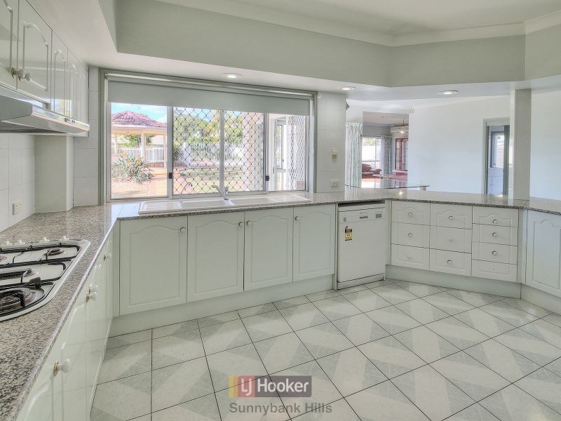 82 The Avenue, Sunnybank Hills QLD 4109