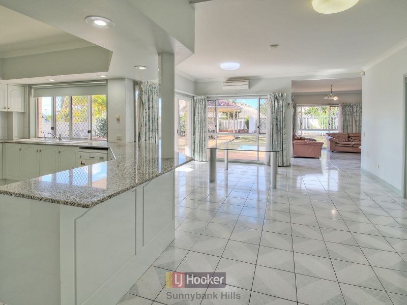 82 The Avenue, Sunnybank Hills QLD 4109