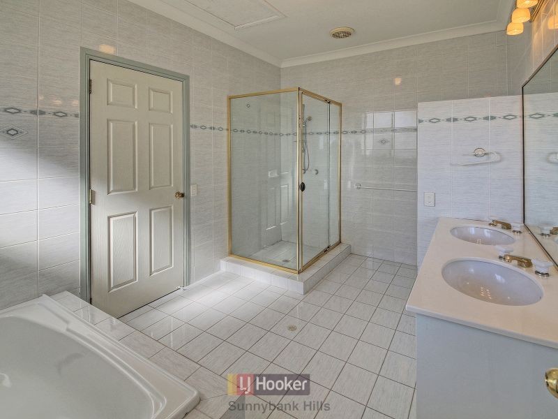 82 The Avenue, Sunnybank Hills QLD 4109