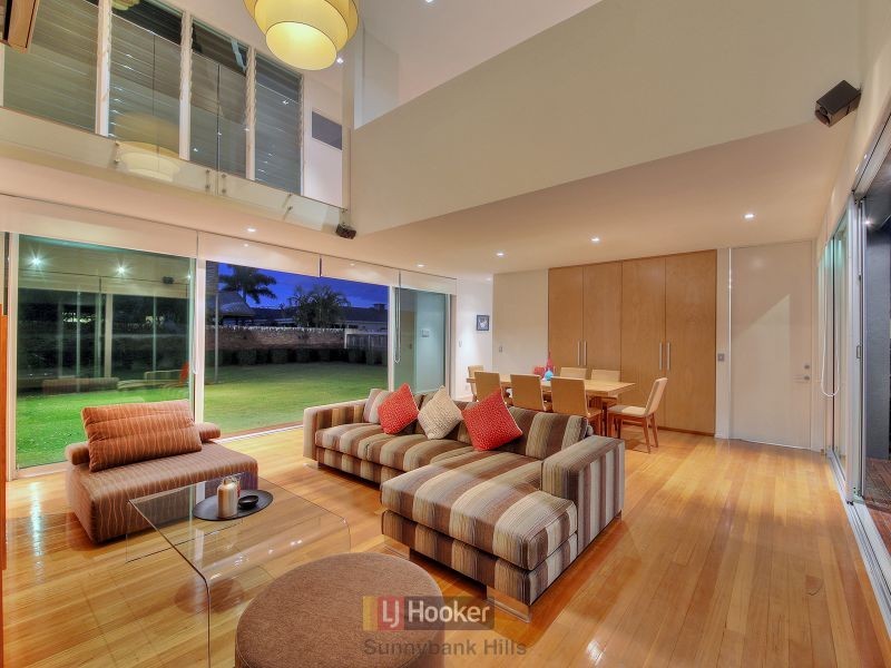 77 Janda Street, Robertson QLD 4109