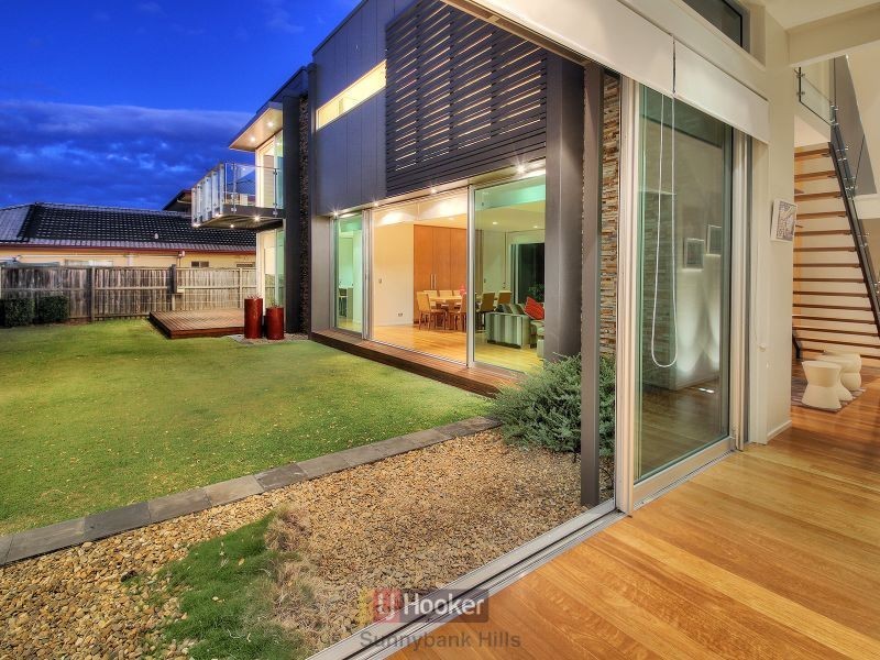 77 Janda Street, Robertson QLD 4109