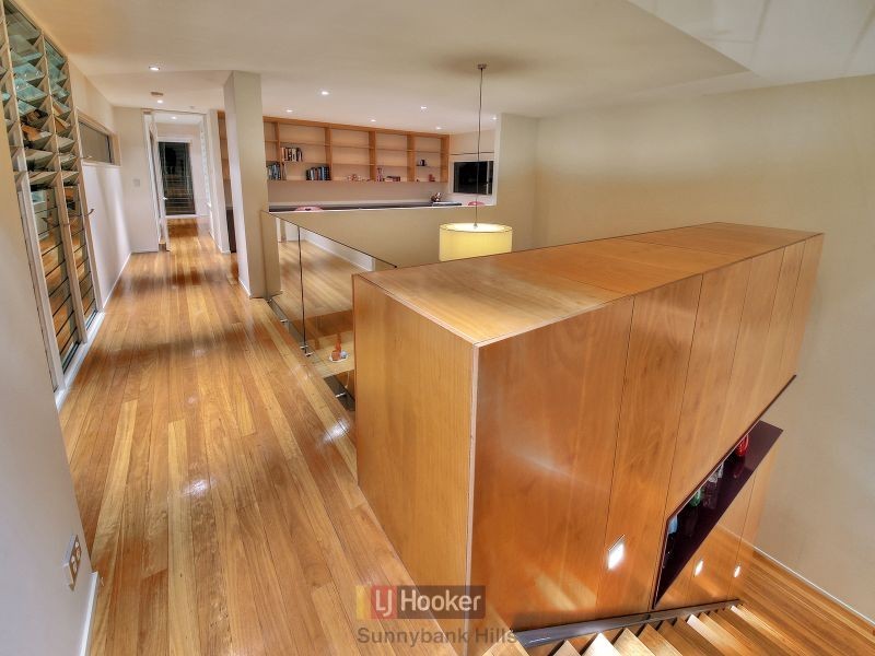 77 Janda Street, Robertson QLD 4109