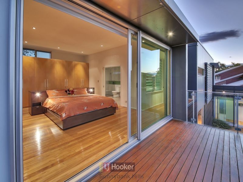77 Janda Street, Robertson QLD 4109