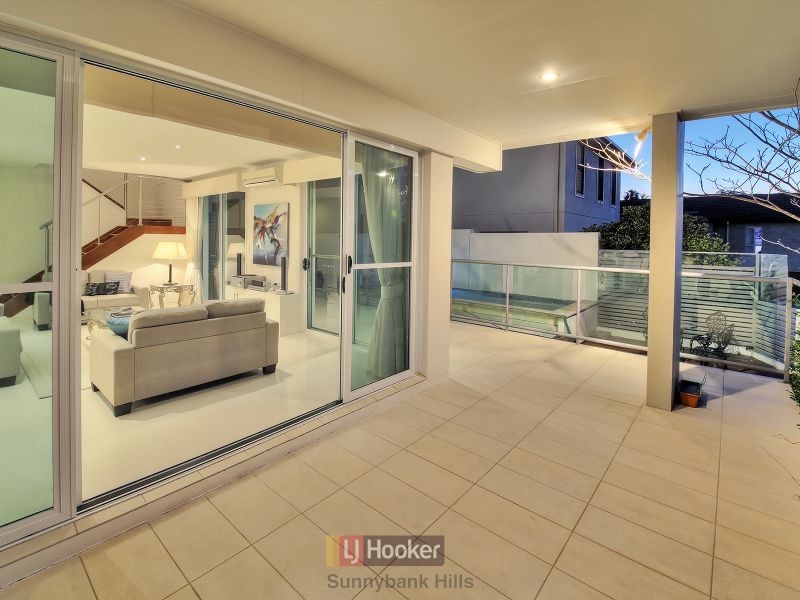 8 Silverbirch Close, Eight Mile Plains QLD 4113