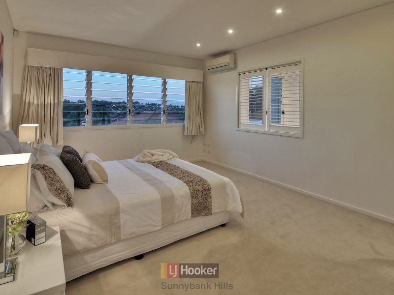 8 Silverbirch Close, Eight Mile Plains QLD 4113