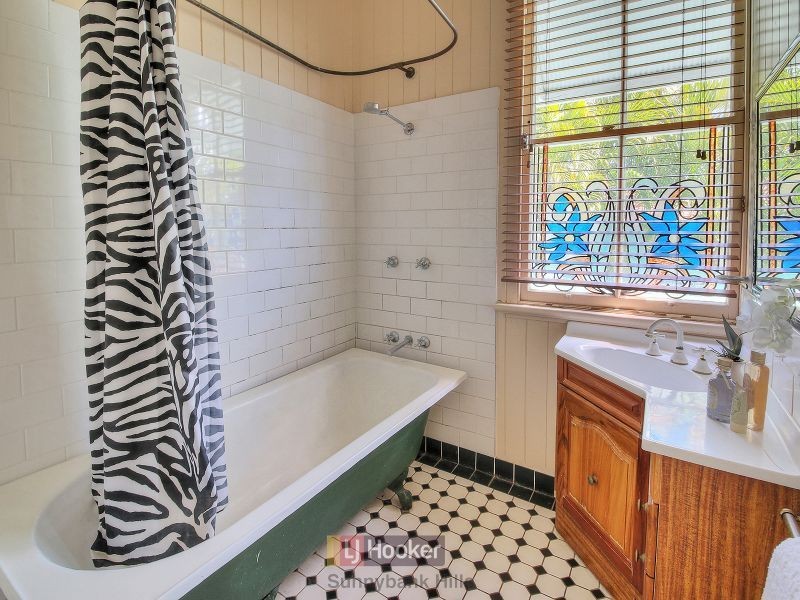 138 Payne Street, Indooroopilly QLD 4068