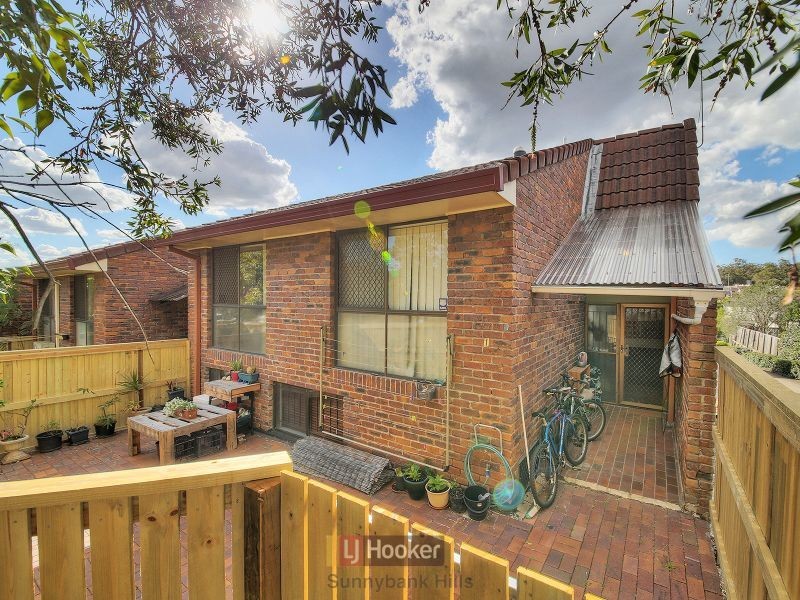 1/36 Hillardt Street, Robertson QLD 4109