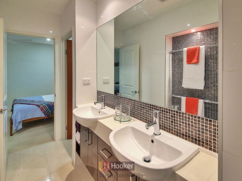 37 Freycinet Place, Calamvale QLD 4116