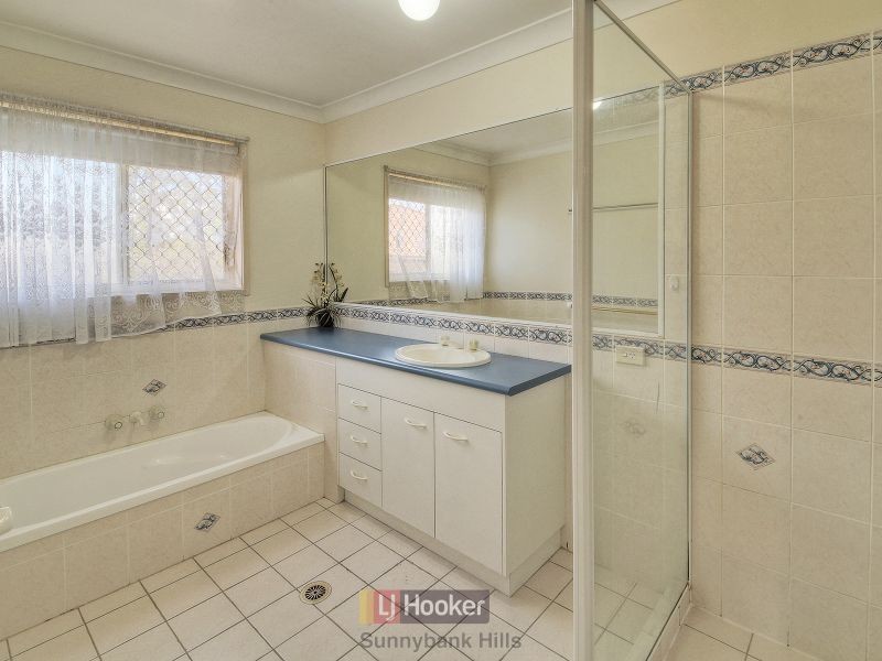 72 Lancaster Circuit, Stretton QLD 4116