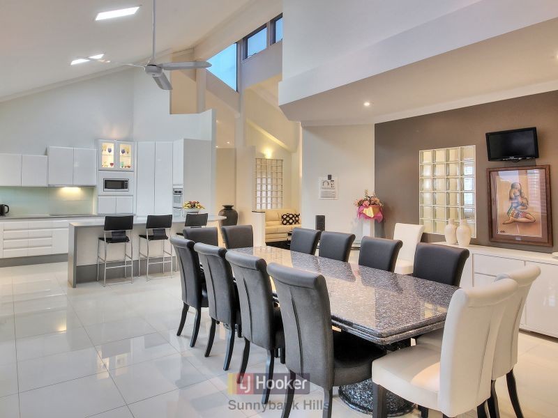 11 Capstan Place, Macgregor QLD 4109