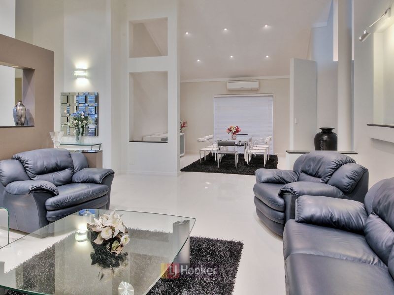 11 Capstan Place, Macgregor QLD 4109