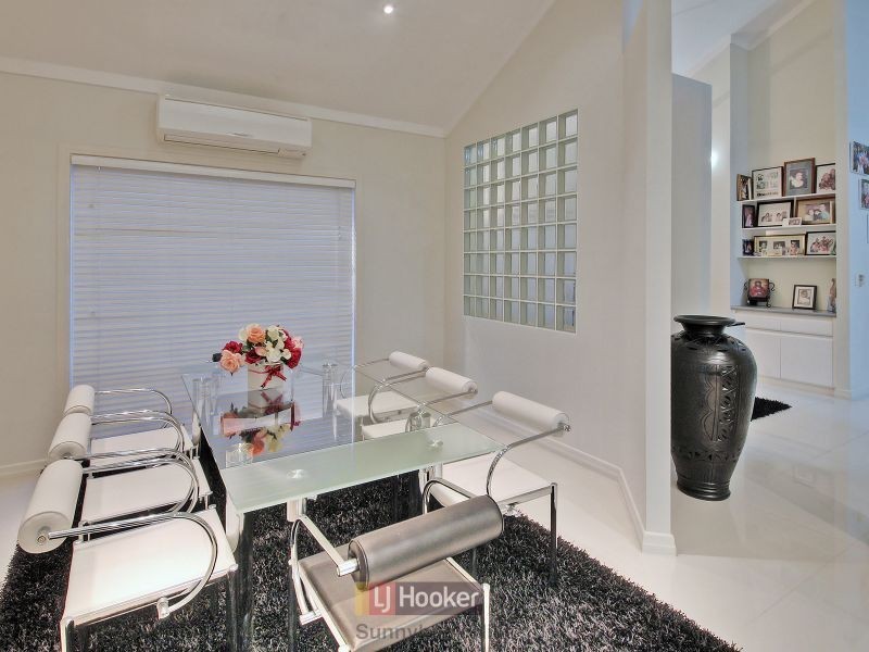 11 Capstan Place, Macgregor QLD 4109