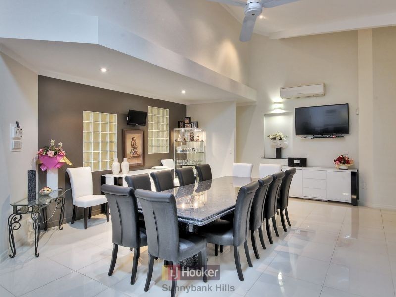 11 Capstan Place, Macgregor QLD 4109