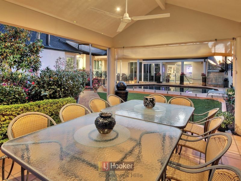 11 Capstan Place, Macgregor QLD 4109