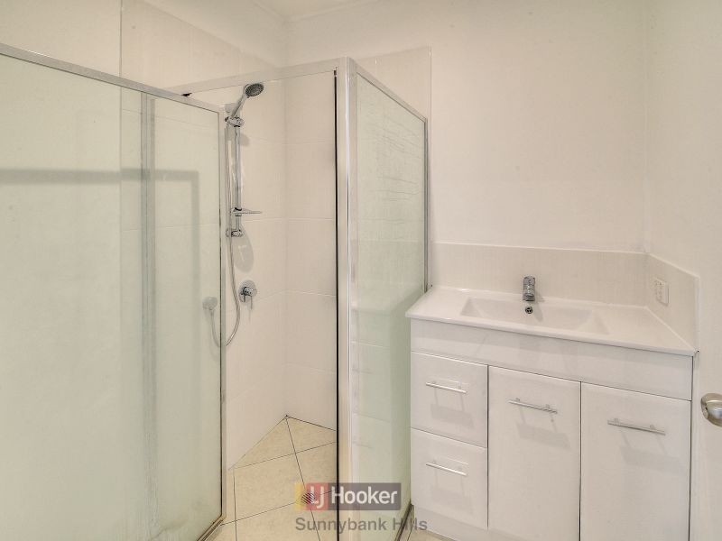 4 Sunderland Street, Macgregor QLD 4109