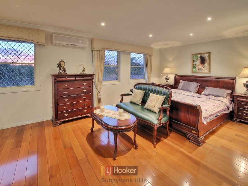 12 Brampton Street, Eight Mile Plains QLD 4113