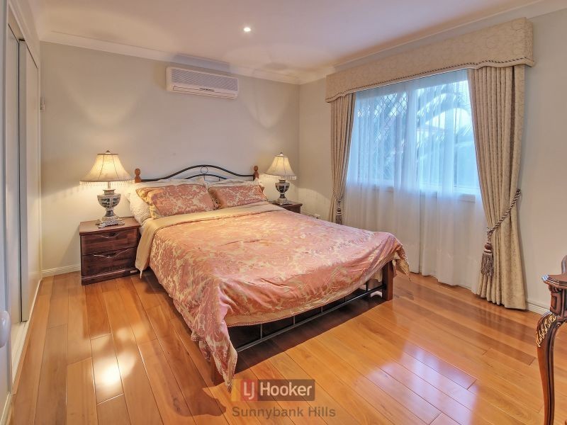 12 Brampton Street, Eight Mile Plains QLD 4113