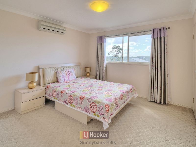 25 Vaucluse Place, Parkinson QLD 4115