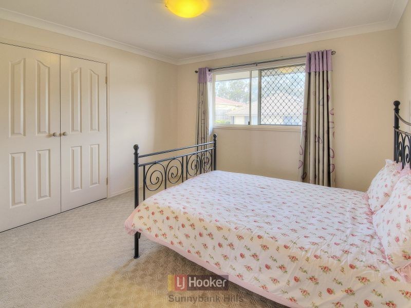 25 Vaucluse Place, Parkinson QLD 4115