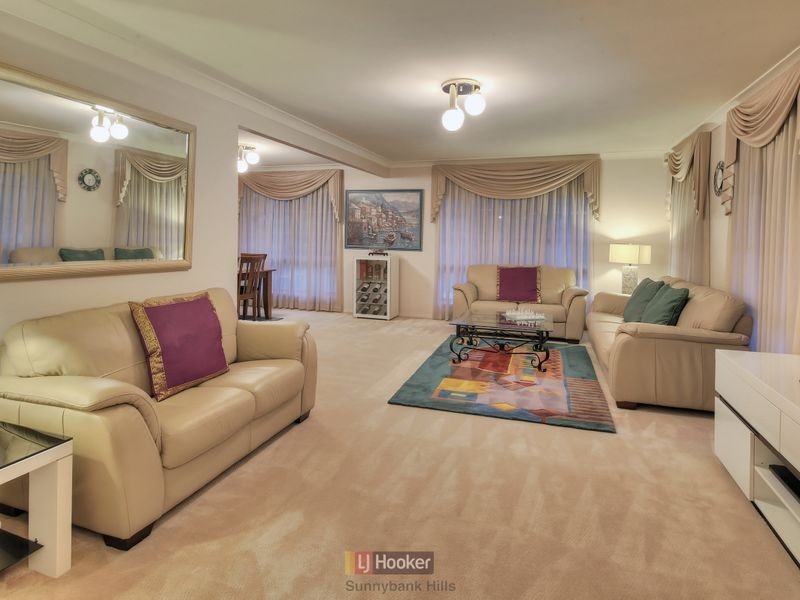 4 Hickory Place, Calamvale QLD 4116