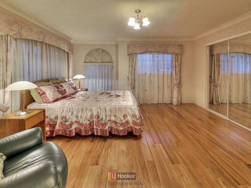 4 Hickory Place, Calamvale QLD 4116