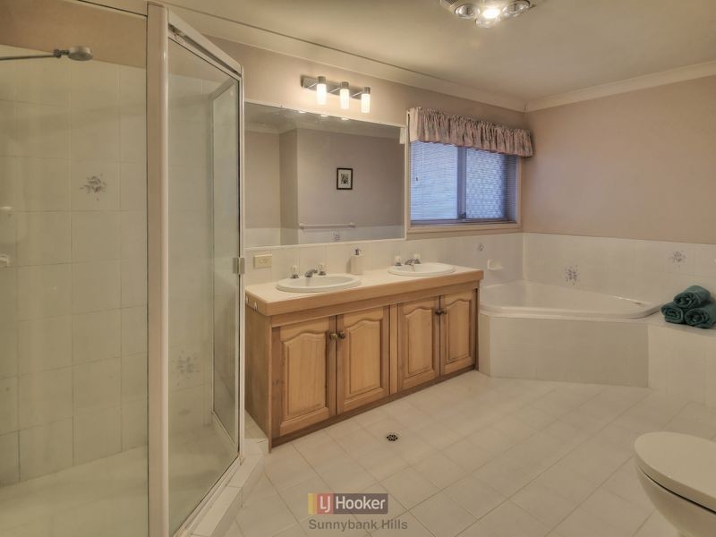 4 Hickory Place, Calamvale QLD 4116