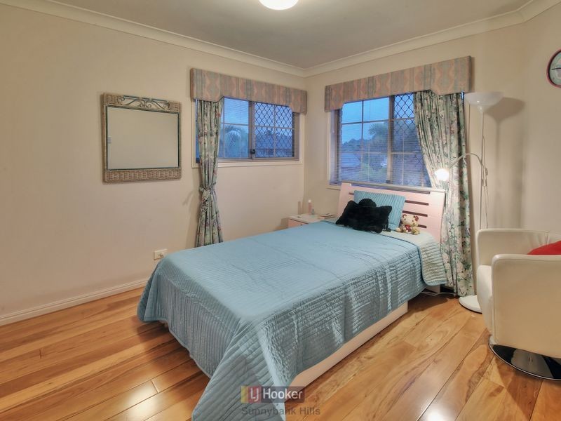 4 Hickory Place, Calamvale QLD 4116