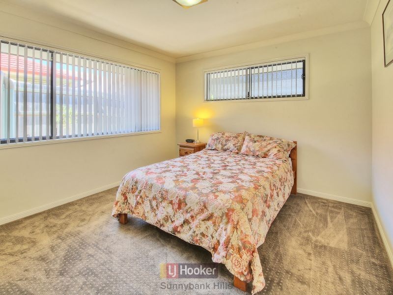 21 Girraween Crescent, Parkinson QLD 4115