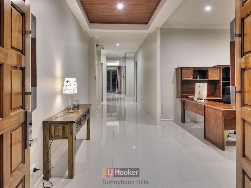 6 Peachtree Place, Stretton QLD 4116