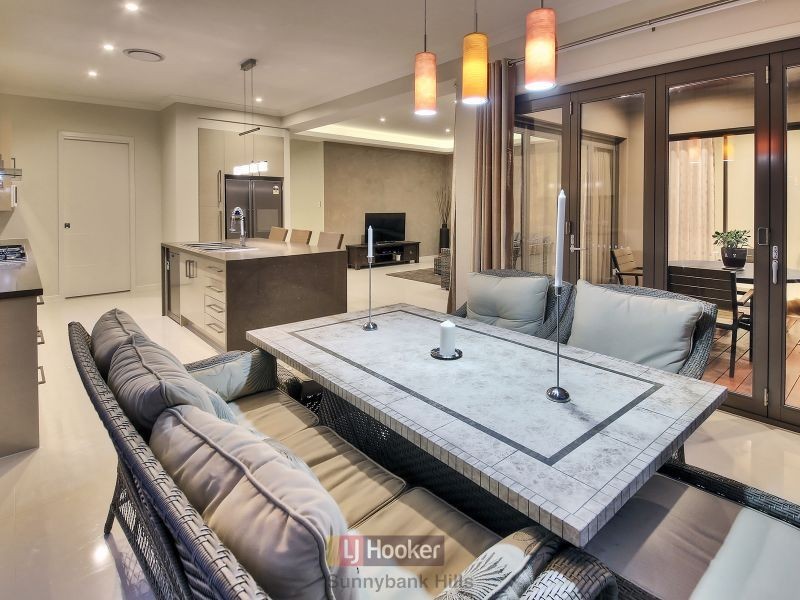 6 Peachtree Place, Stretton QLD 4116