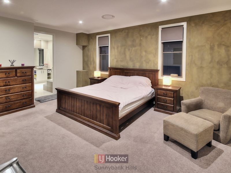 6 Peachtree Place, Stretton QLD 4116