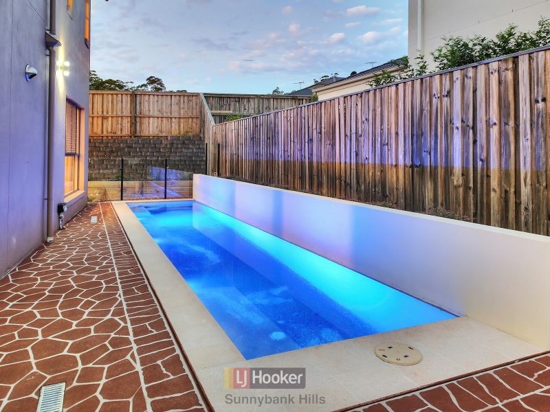 6 Peachtree Place, Stretton QLD 4116
