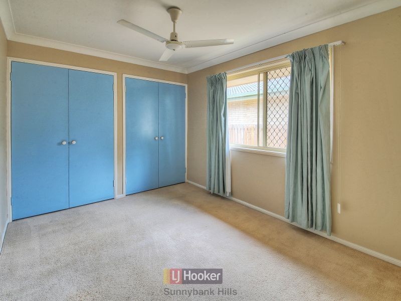 82 Candytuft Place, Calamvale QLD 4116