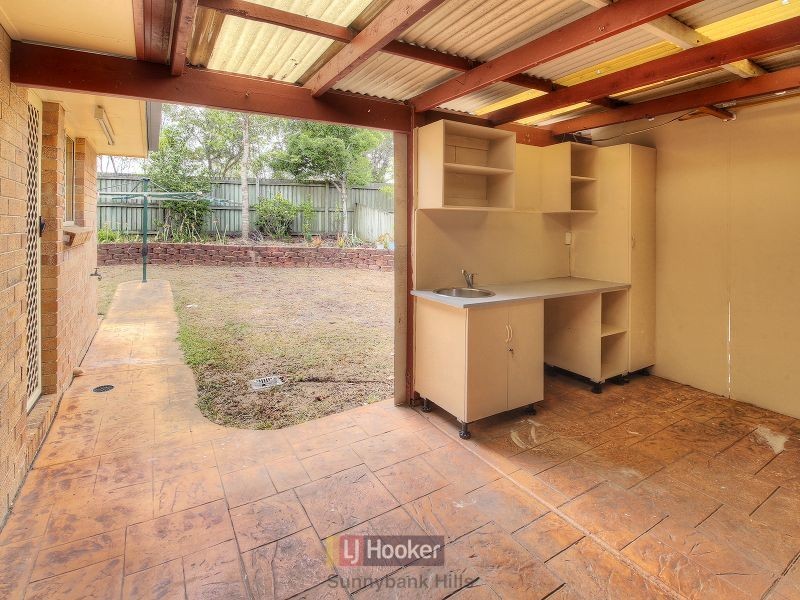 82 Candytuft Place, Calamvale QLD 4116